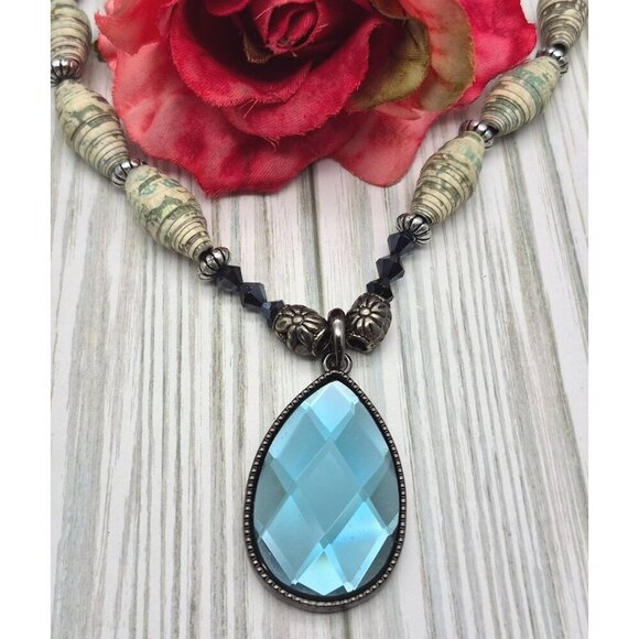 Artisan Black & Green Bead & Faux Paper Collar Teardrop Pendant Necklace 16" - Picture 2 of 11